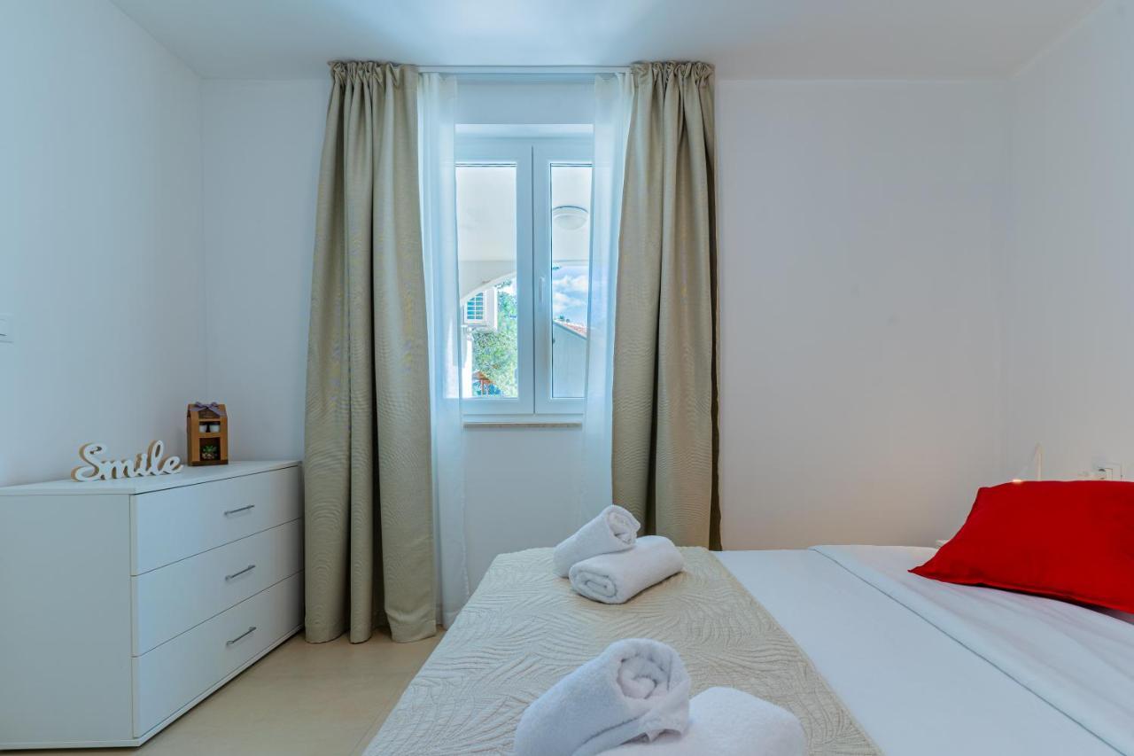 Apartments Lopari Nerezine Eksteriør bilde